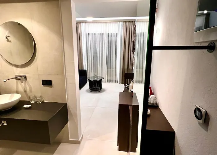 Alexandrion Appartments Down Town Adults Only Apartmanhotel