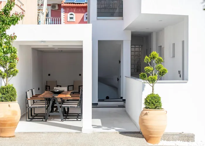 Alexandrion Appartments Down Town Adults Only 4*